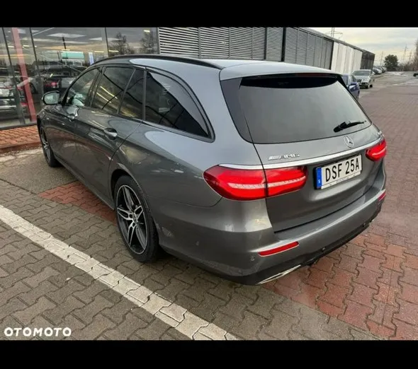 MERCEDES-BENZ E Klasa -