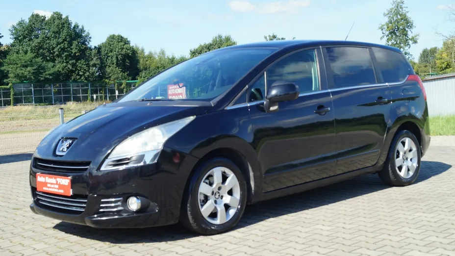 PEUGEOT 5008 -