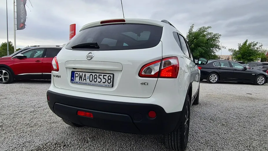 NISSAN Qashqai -