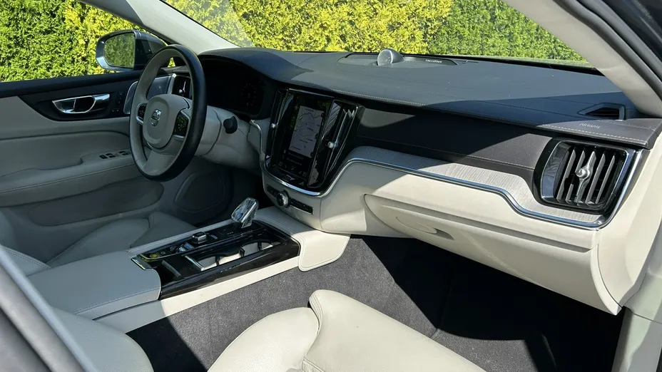 VOLVO S60 -