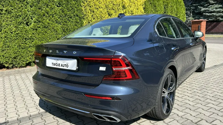 VOLVO S60 -