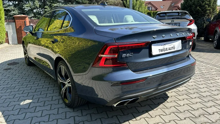 VOLVO S60 -