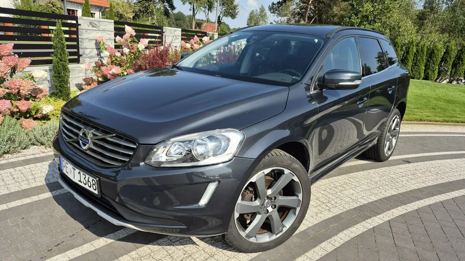 VOLVO XC60 -