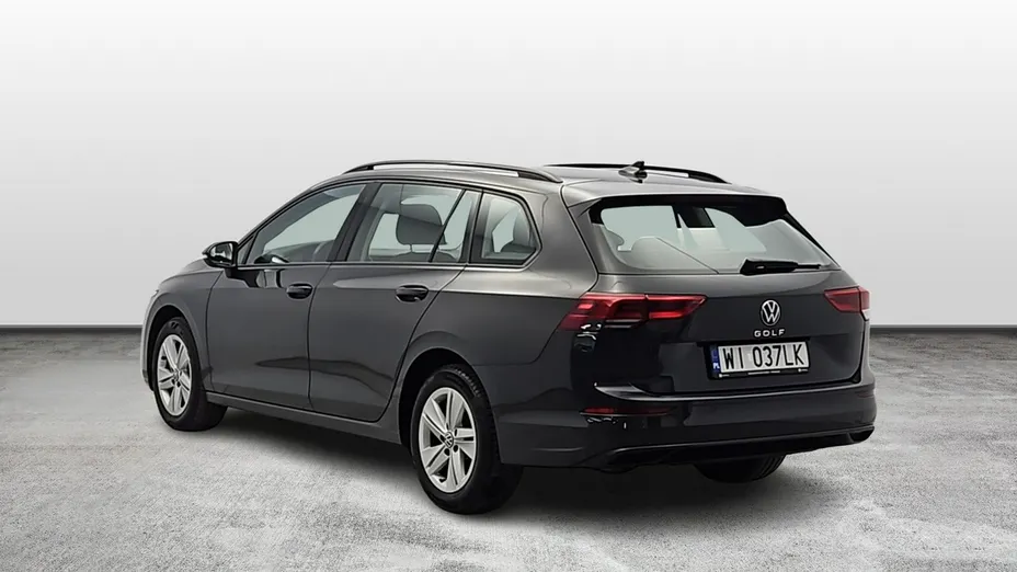 VOLKSWAGEN Golf -