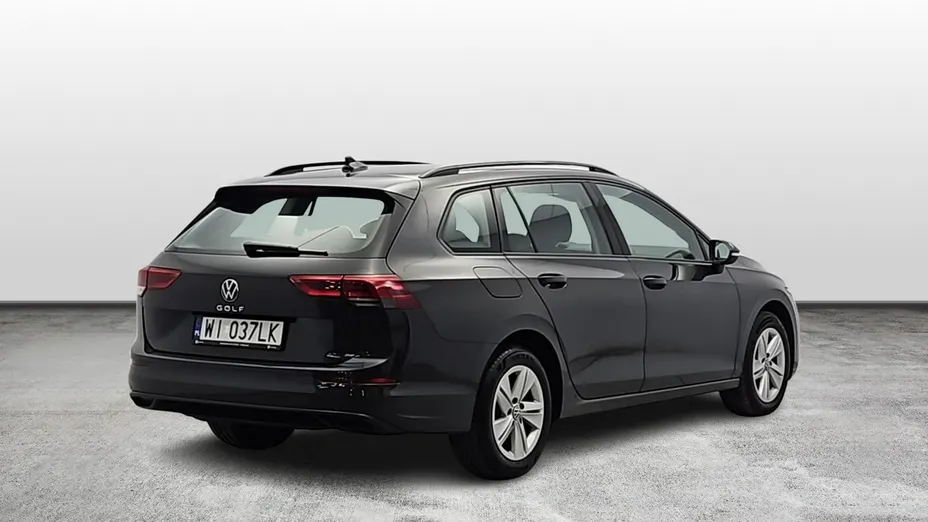 VOLKSWAGEN Golf -