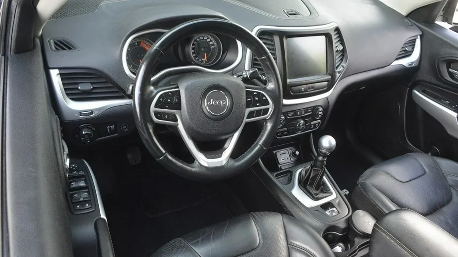JEEP Cherokee -
