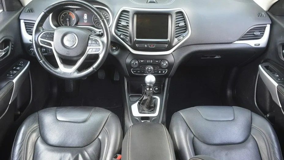 JEEP Cherokee -