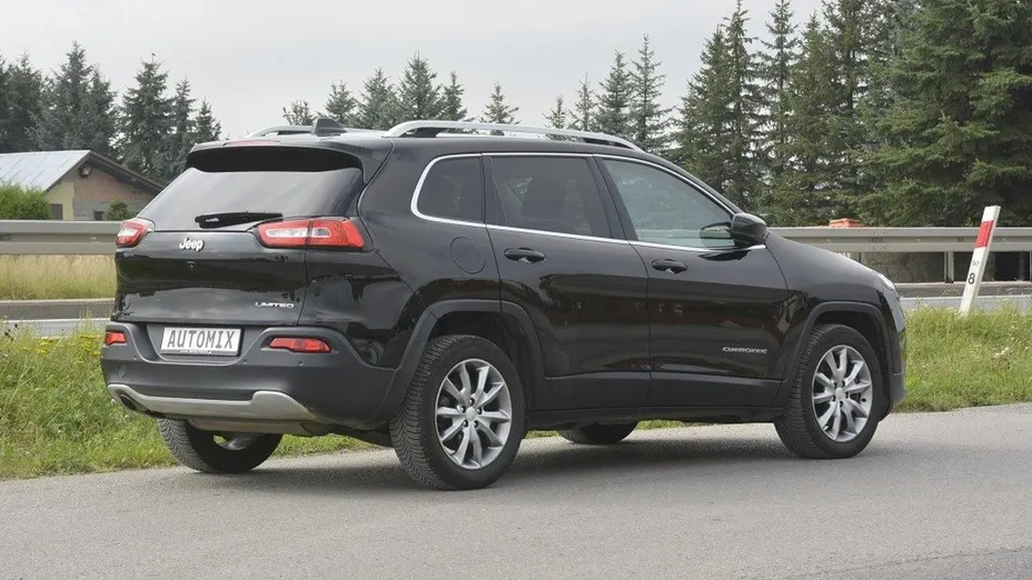 JEEP Cherokee -