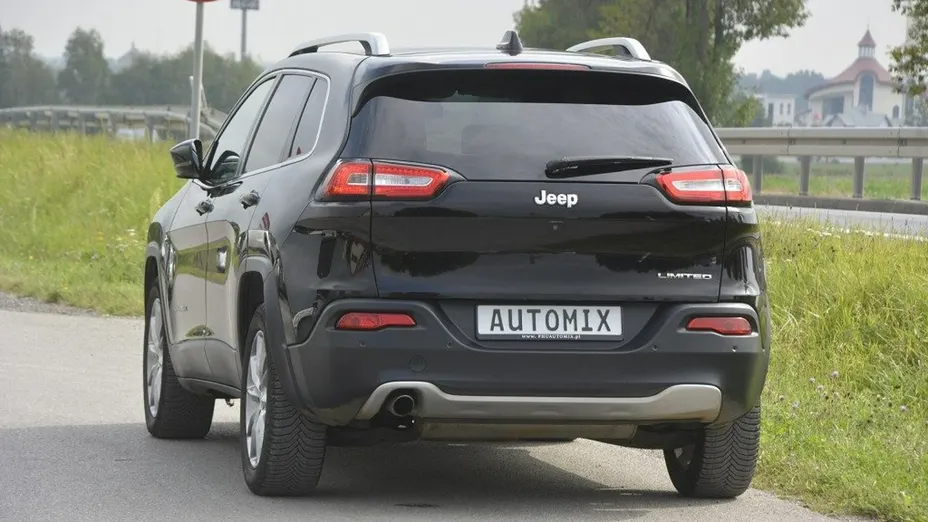 JEEP Cherokee -