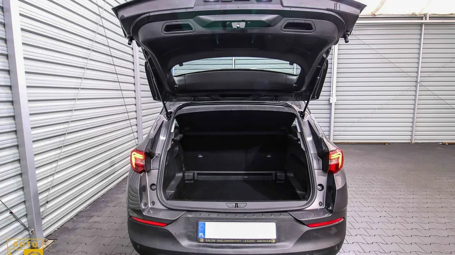 OPEL Grandland X -