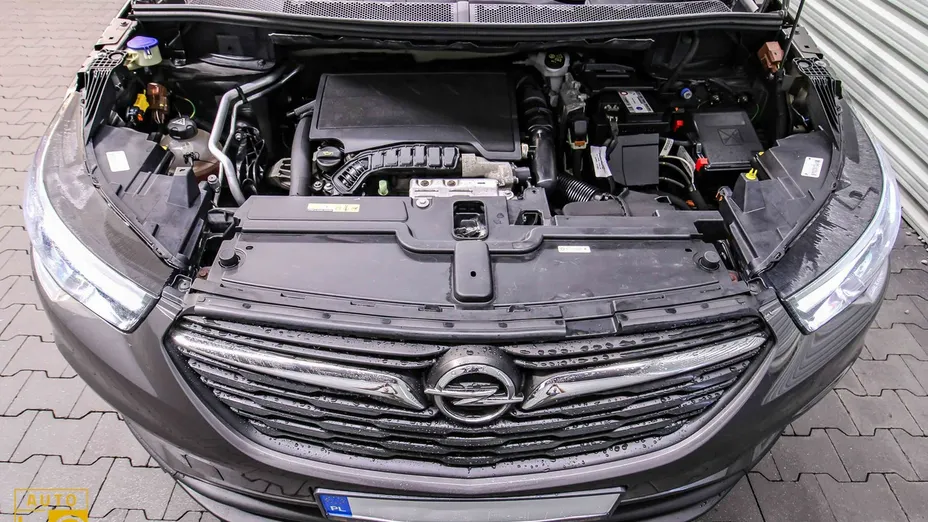 OPEL Grandland X -