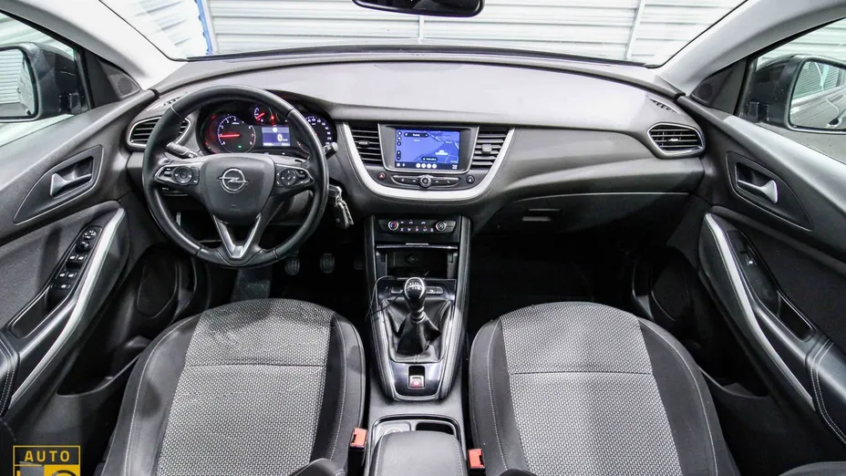 OPEL Grandland X -