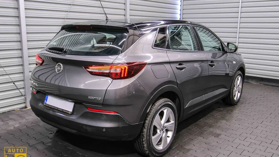 OPEL Grandland X -