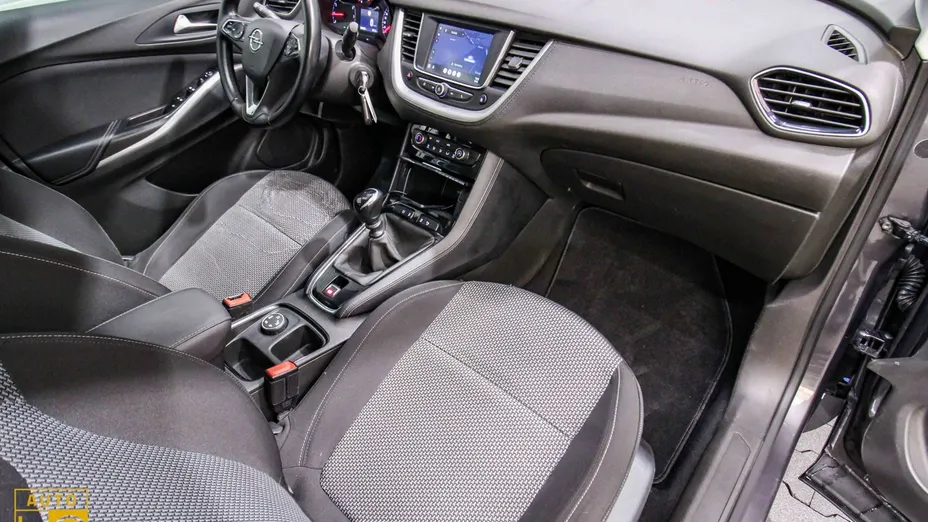 OPEL Grandland X -