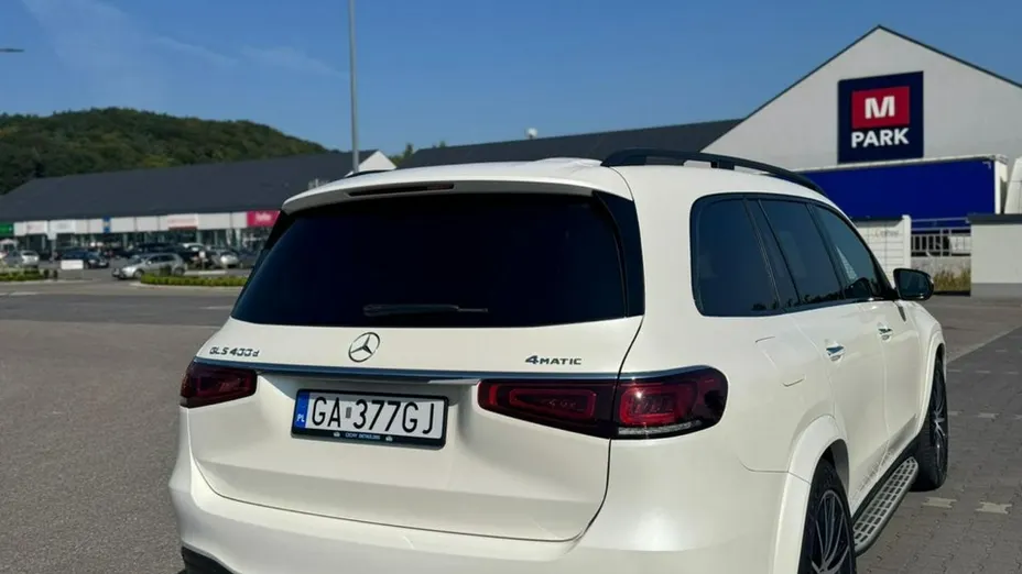 MERCEDES-BENZ GLS -