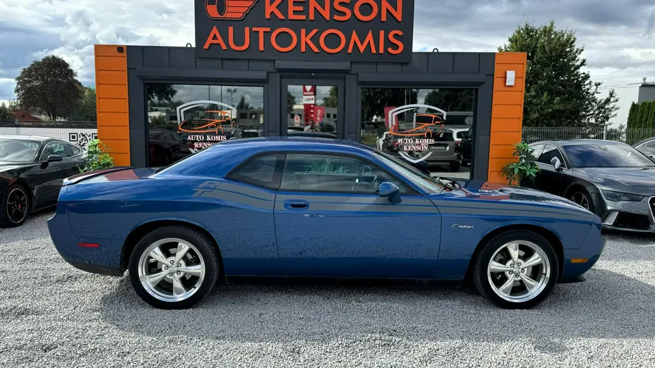 DODGE Challenger -