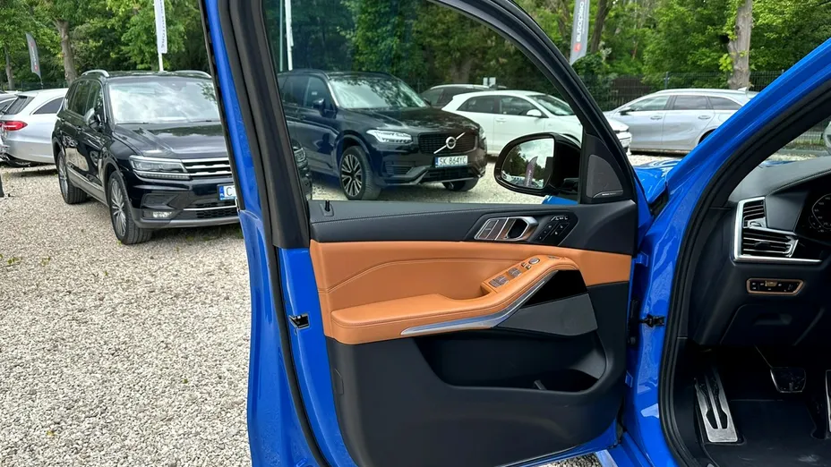BMW X7 -