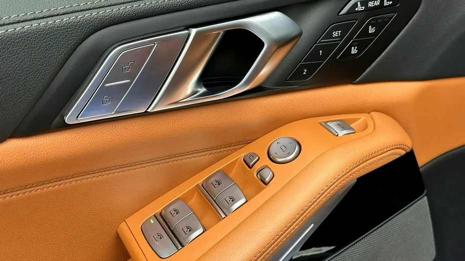 BMW X7 -