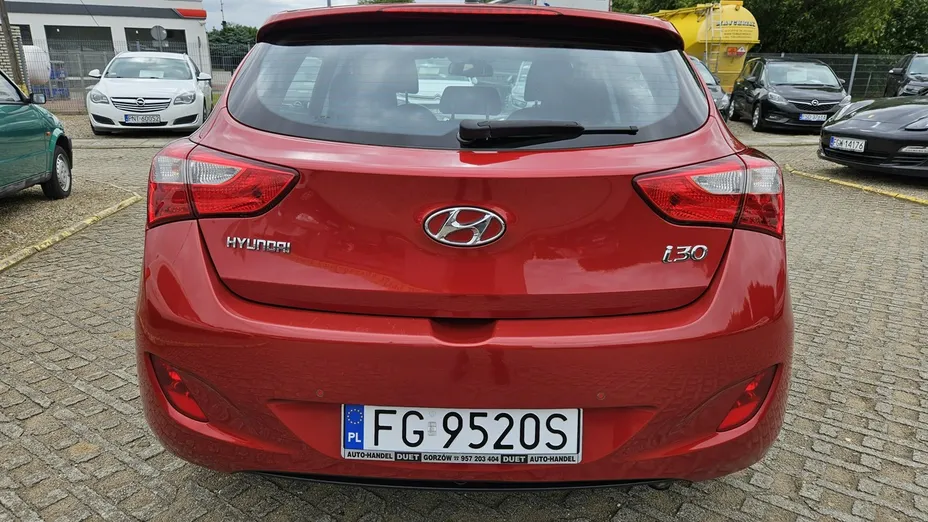 HYUNDAI i30 -