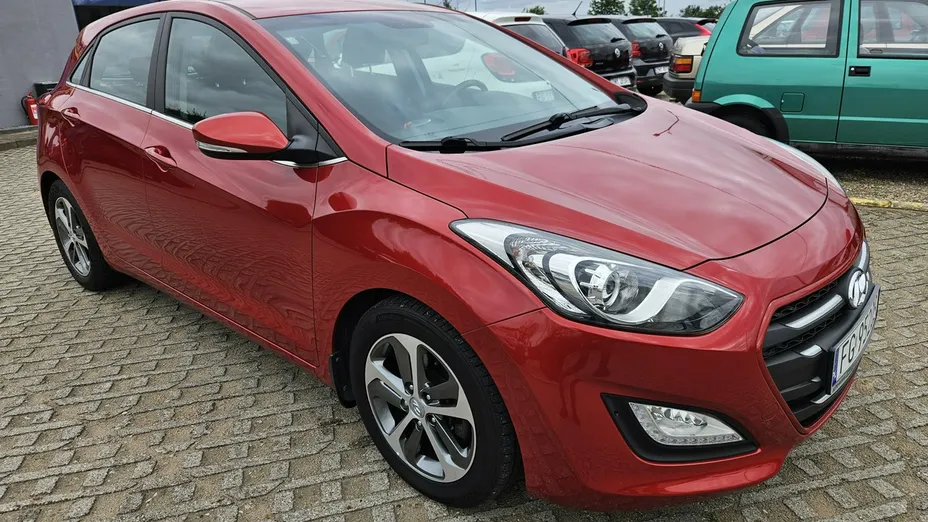 HYUNDAI i30 -
