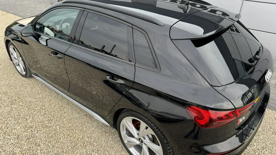 AUDI S3 -
