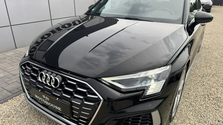 AUDI S3 -
