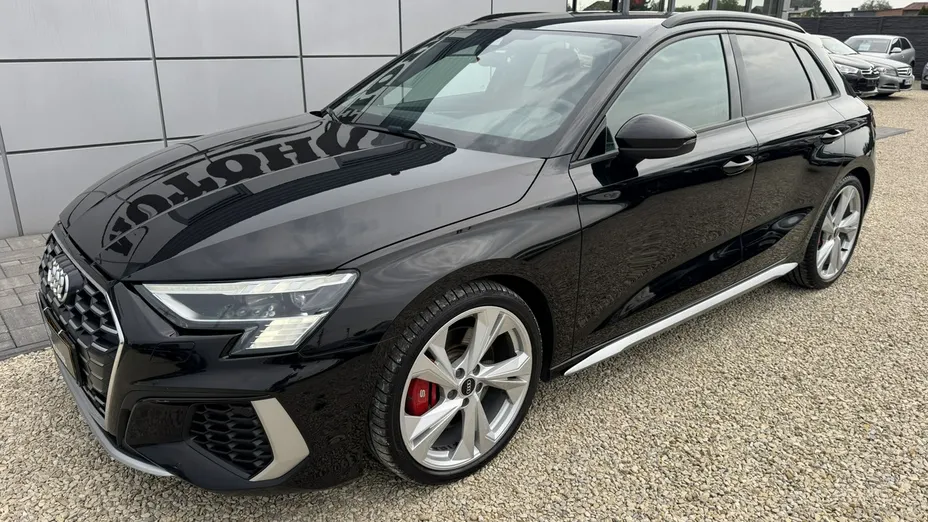AUDI S3 -
