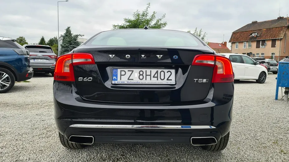 VOLVO S60 -