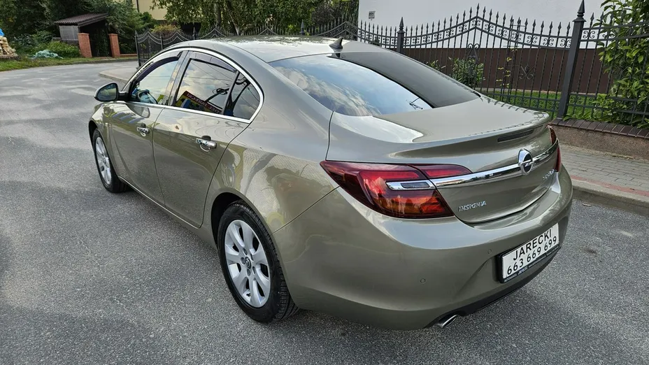 OPEL Insignia -