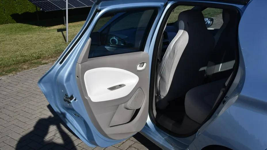 RENAULT ZOE -