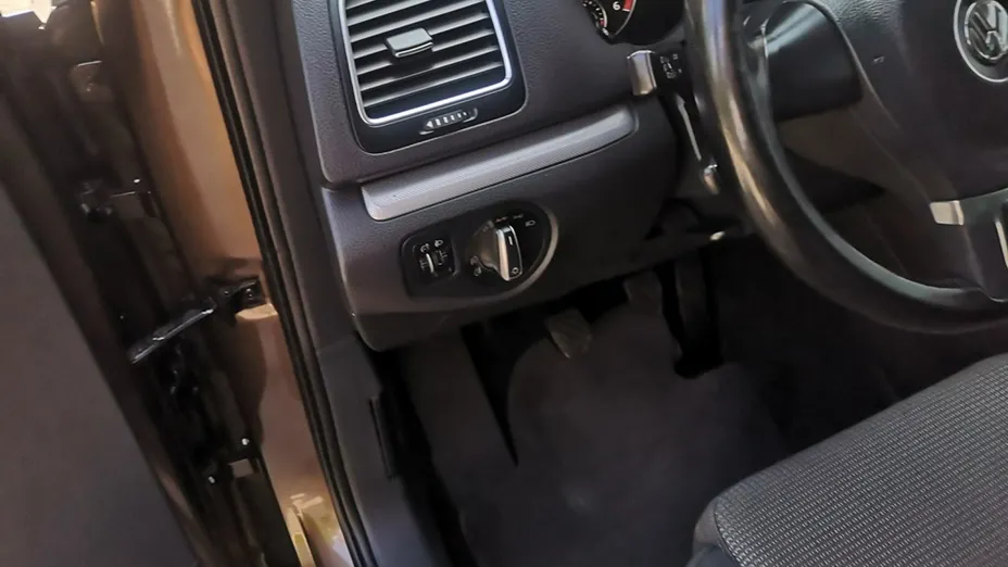 VOLKSWAGEN Sharan -
