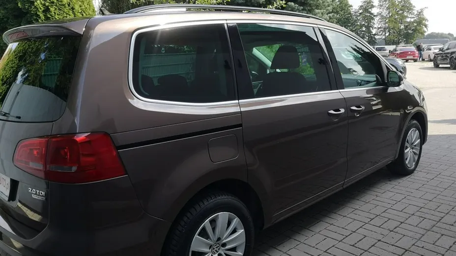 VOLKSWAGEN Sharan -