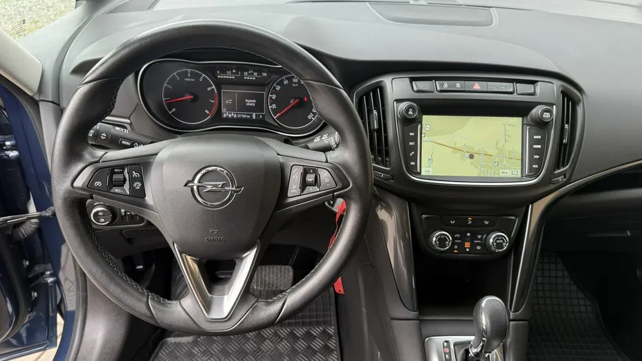 OPEL Zafira -