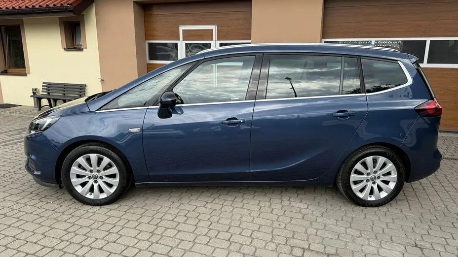 OPEL Zafira -