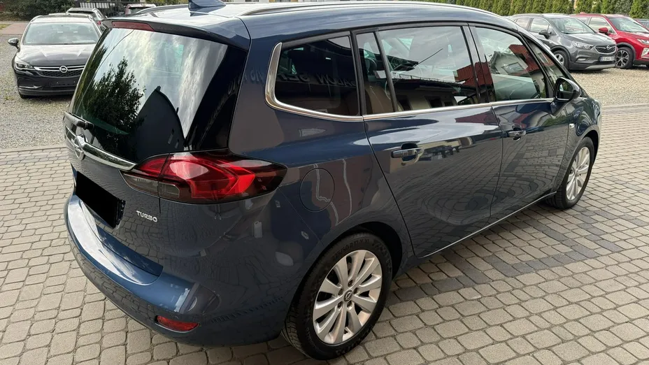 OPEL Zafira -