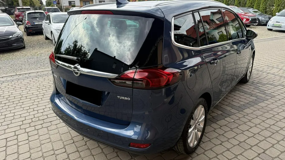 OPEL Zafira -