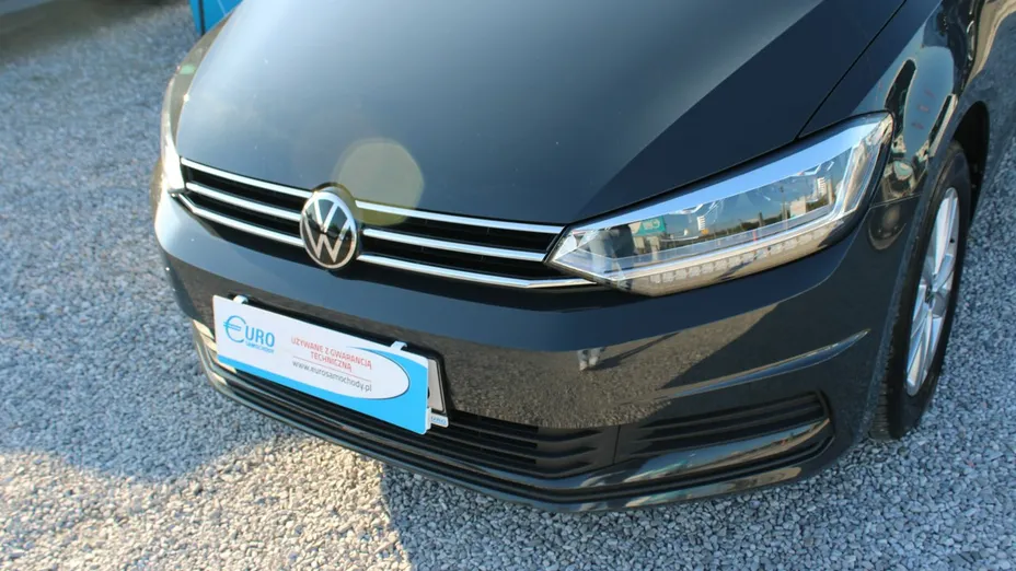 VOLKSWAGEN Touran -