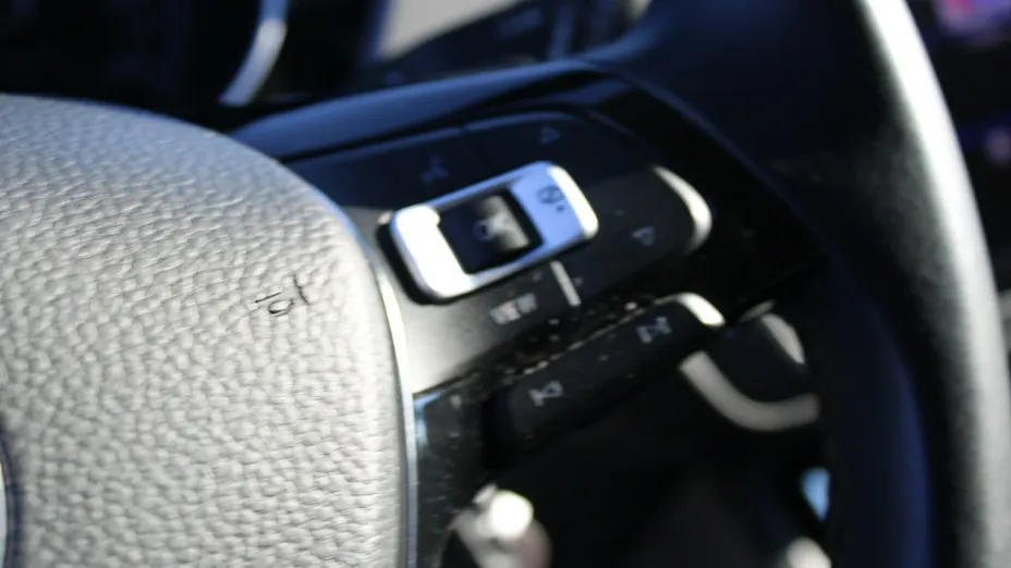 VOLKSWAGEN Touran -