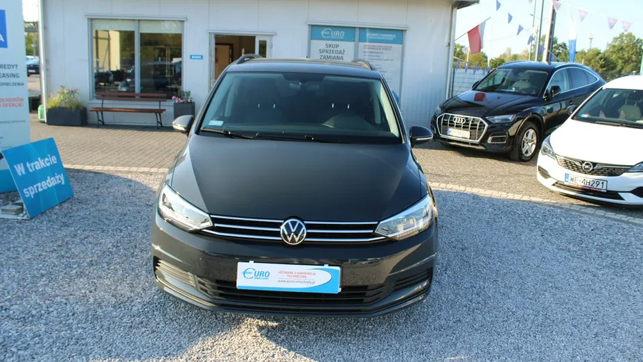 VOLKSWAGEN Touran -