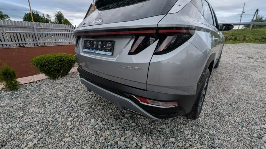 HYUNDAI Tucson -