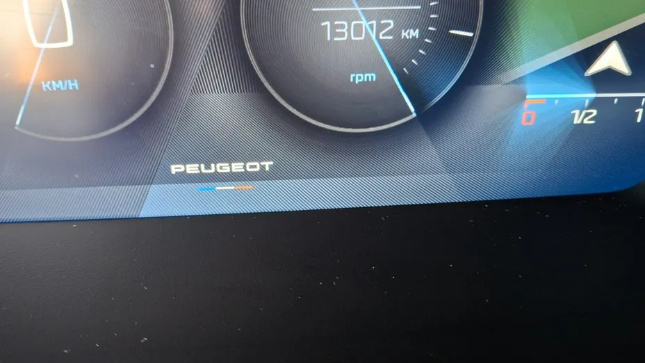 PEUGEOT 308 -