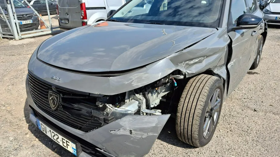 PEUGEOT 308 -