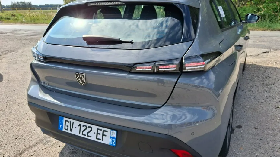 PEUGEOT 308 -