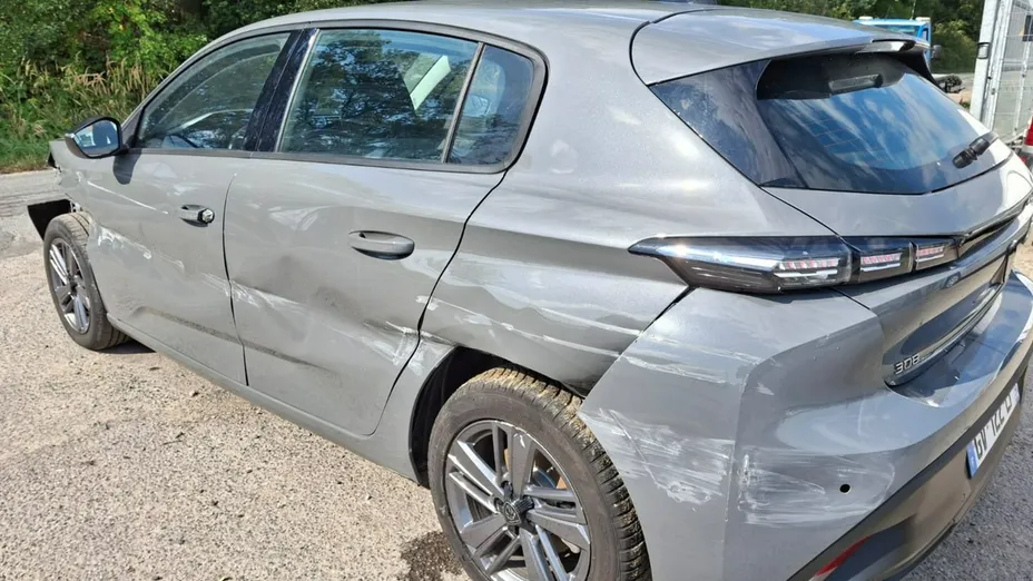 PEUGEOT 308 -
