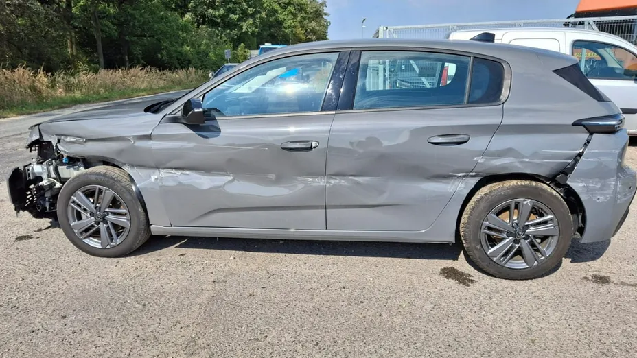 PEUGEOT 308 -