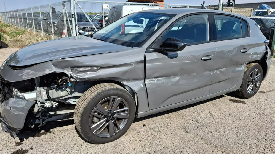 PEUGEOT 308 -