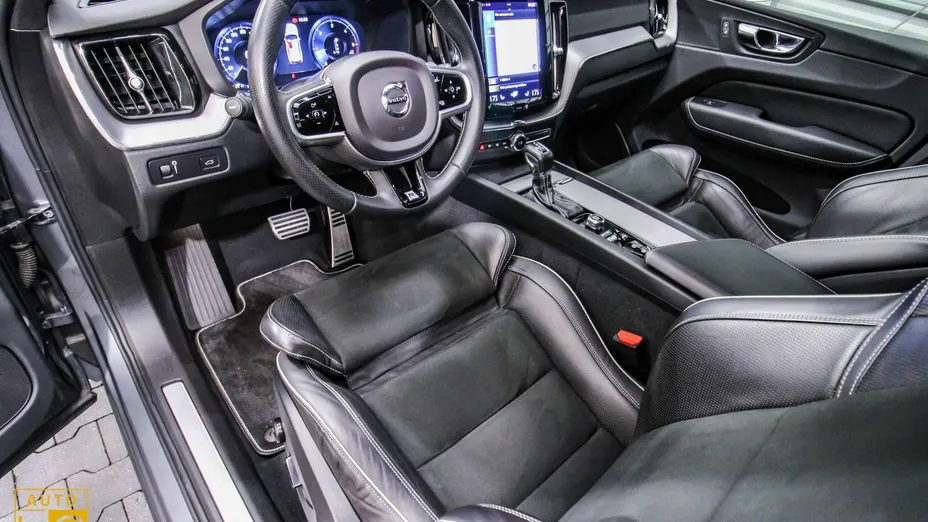 VOLVO XC60 -