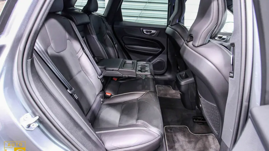 VOLVO XC60 -