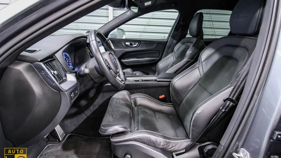 VOLVO XC60 -