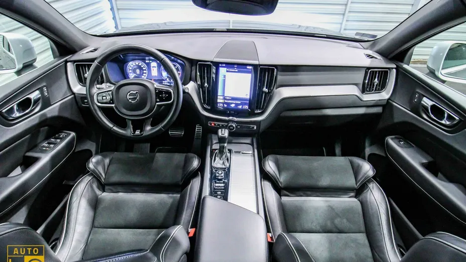 VOLVO XC60 -